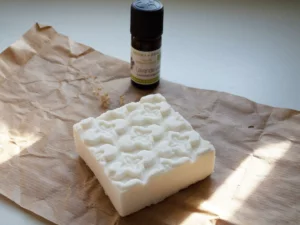 Eau Nettoyante Bebe Au Savon De Marseille Et Calendula