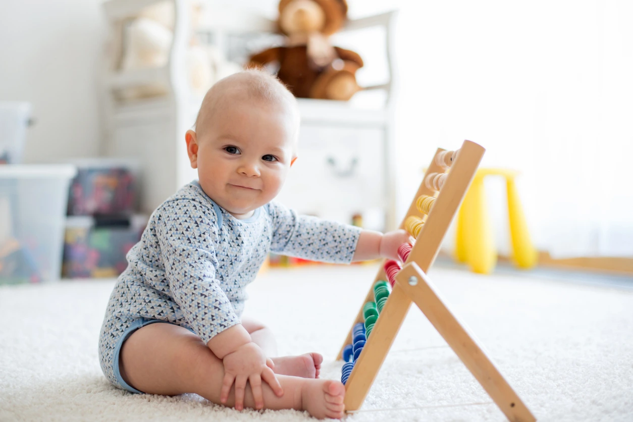 A Partir De Quand On Peut Commencer A Gronder Son Bebe Vie De Maman Babymeetstheworld